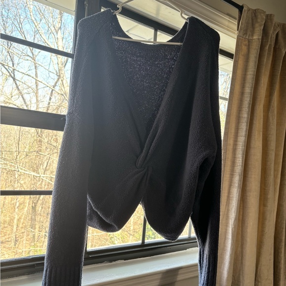 Express Sweater - Picture 3 of 4